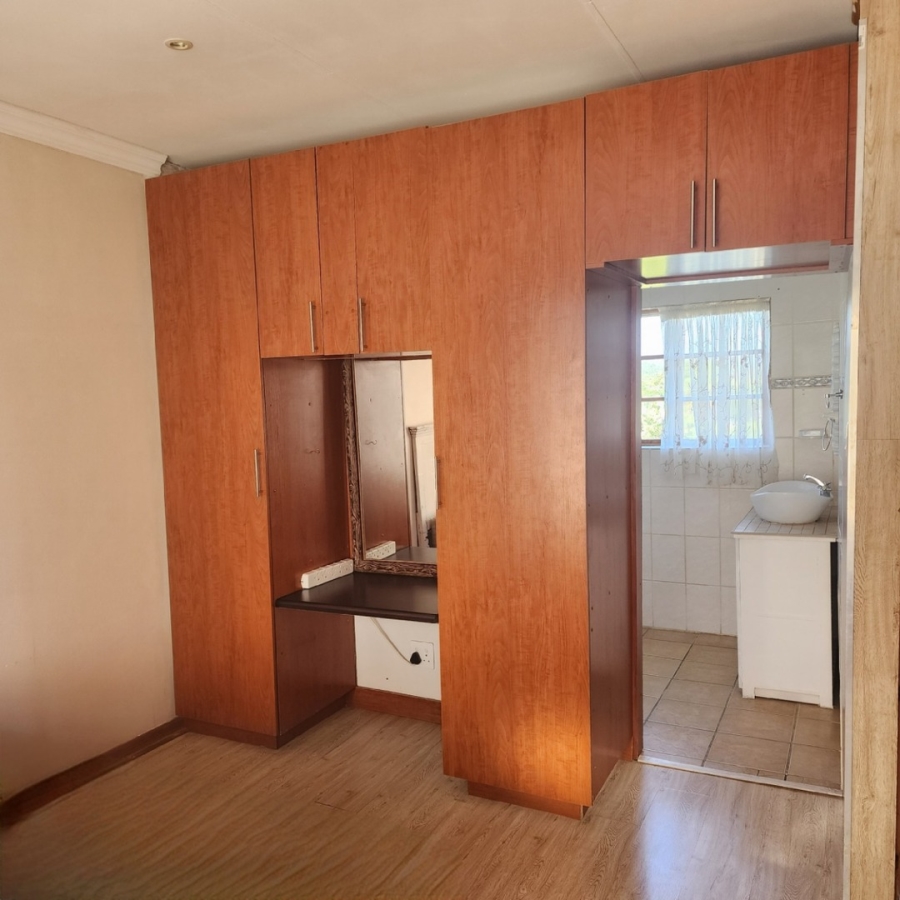 To Let 1 Bedroom Property for Rent in Seaview Eastern Cape